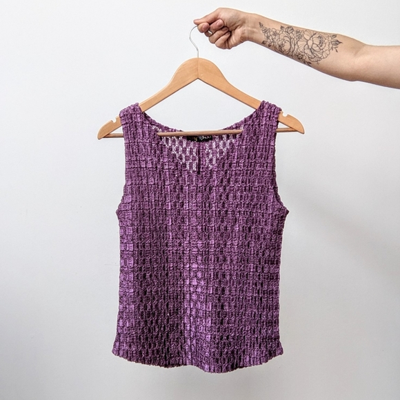 🖤 Textured Popcorn Tank Top - Picture 7 of 8